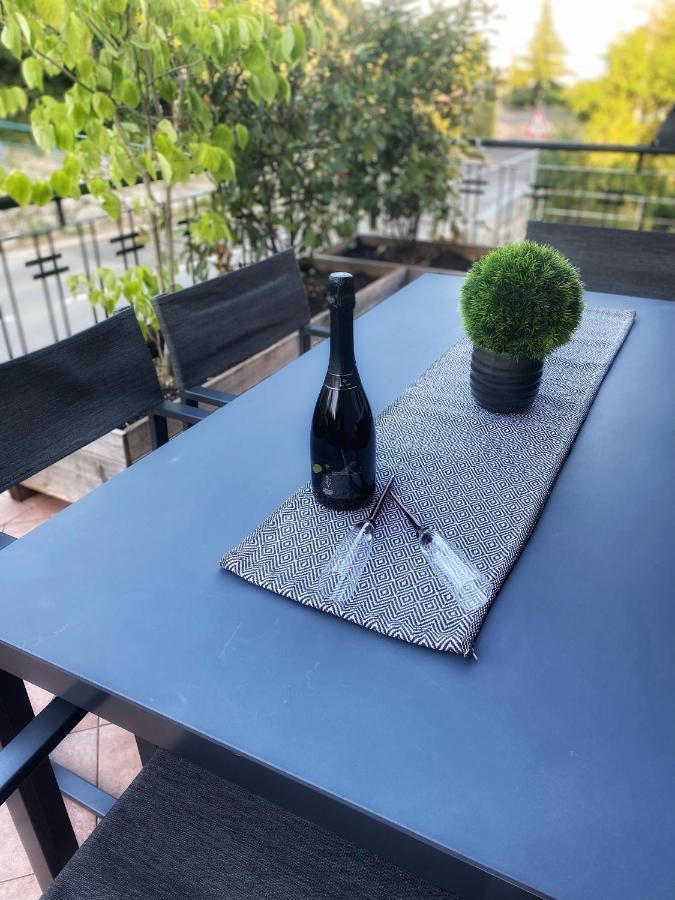 Zogar Apartment มาทุลยี ภายนอก รูปภาพ